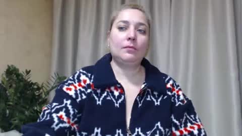 Snapshot of ohsweetiren chatting on 01.11.26 Iren online show from 01.11.26