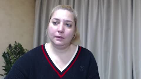 Snapshot of ohsweetiren chatting on 02.14.26 Iren online show from 02.14.26