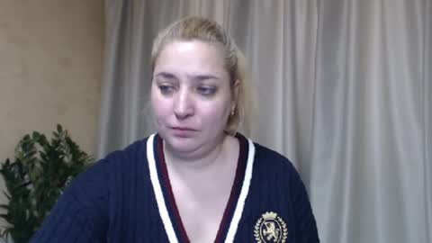 Snapshot of ohsweetiren chatting on 02.22.26 Iren online show from 02.22.26