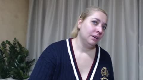 Snapshot of ohsweetiren chatting on 02.28.26 Iren online show from 02.28.26