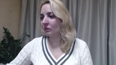 Mari online show from 10.22.25