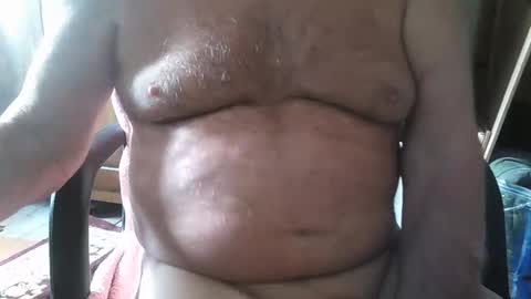 Snapshot of oily27 chatting on 05.19.26 William online show from 05.19.26