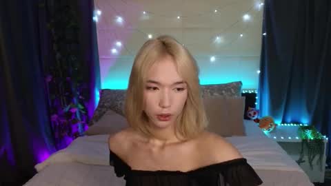 Snapshot of okerriella chatting on 02.25.26 Ami online show from 02.25.26