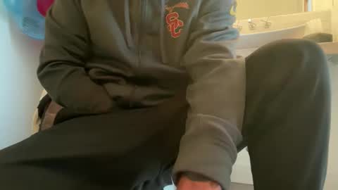 Snapshot of oki42 chatting on 11.30.25 oki42 online show from 11.30.25