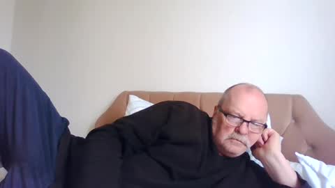 Snapshot of old_fkrr_ chatting on 06.15.26 old_fkrr_ online show from 06.15.26