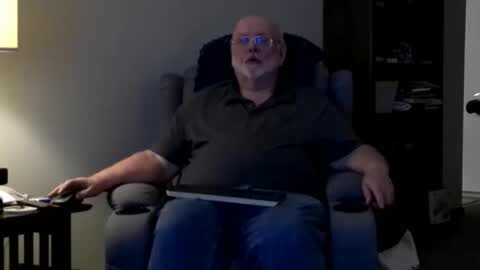 Snapshot of old_guy111 chatting on 05.25.26 old_guy111 online show from 05.25.26