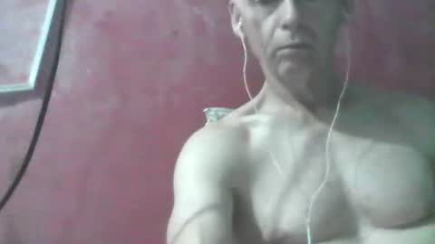 Snapshot of oldbuthorny62 chatting on 04.05.26 oldbuthorny62 online show from 04.05.26