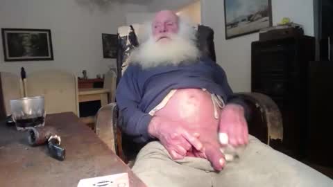 Snapshot of oldfucker9 chatting on 11.24.25 oldfucker9 online show from 11.24.25