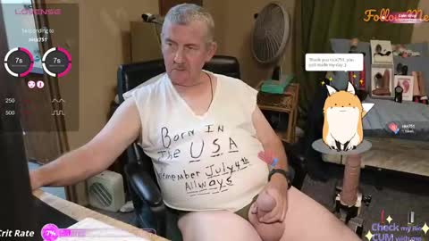 Snapshot of oldnewfun chatting on 09.08.25 oldnewfun online show from 09.08.25