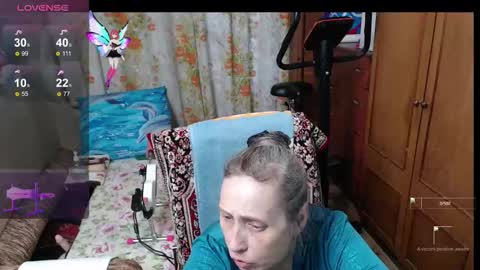 Snapshot of olguscha chatting on 10.07.25 Olguscha online show from 10.07.25