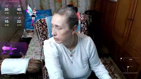 Snapshot of olguscha chatting on 10.29.25 Olguscha online show from 10.29.25