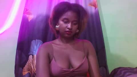 olinah610 online show from 12.04.25