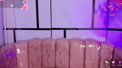 Snapshot of olivejoness_ chatting on 09.26.25 olive online show from 09.26.25