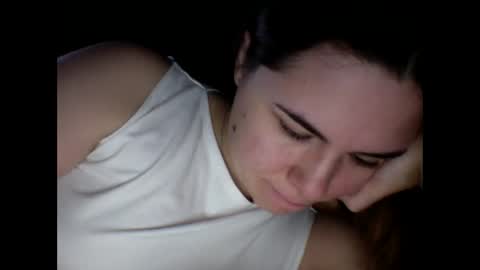 Snapshot of olivepeach chatting on 11.23.25 Oil online show from 11.23.25