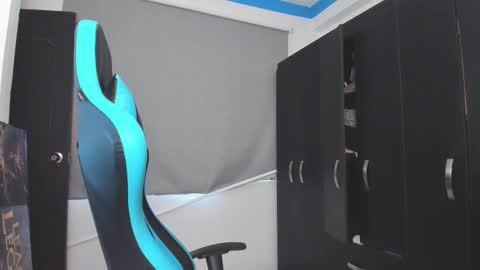 Oliver bray online show from 11.06.25