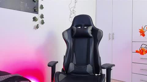 Snapshot of oliver_bray chatting on 02.01.26 Oliver bray online show from 02.01.26