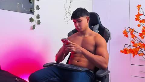 Snapshot of oliver_bray chatting on 02.07.26 Oliver bray online show from 02.07.26