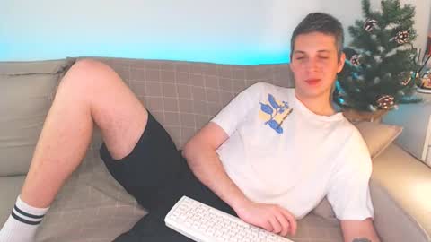 Oliver online show from 01.05.25