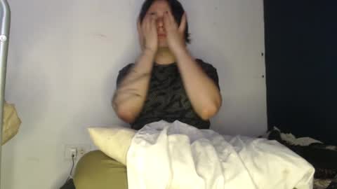 Snapshot of oliver_laid_2023 chatting on 12.07.24 oliver_laid_2023 online show from 12.07.24