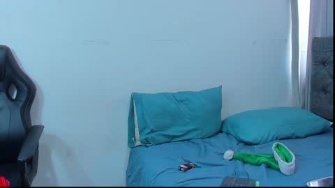 oliver_smith_2 online show from 12.24.24