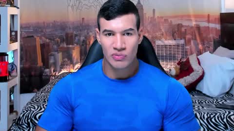 Snapshot of oliver_tommy chatting on 10.07.25 oliver_tommy online show from 10.07.25