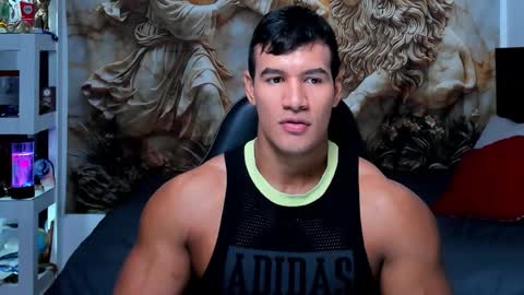 Snapshot of oliver_tommy chatting on 10.24.25 oliver_tommy online show from 10.24.25