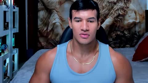 Snapshot of oliver_tommy chatting on 11.05.25 oliver_tommy online show from 11.05.25