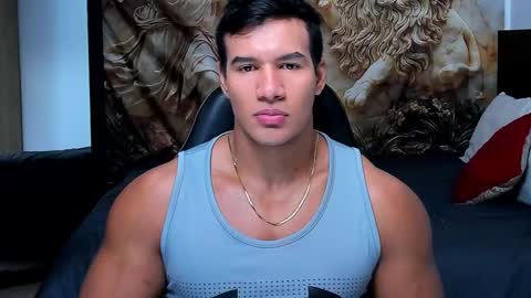 Snapshot of oliver_tommy chatting on 11.14.25 oliver_tommy online show from 11.14.25