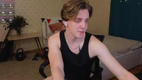 Snapshot of oliver_travis chatting on 02.13.25 Oliver Evans online show from 02.13.25