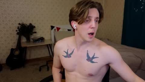 Snapshot of oliver_travis chatting on 03.01.25 Oliver Evans online show from 03.01.25