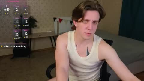 Snapshot of oliver_travis chatting on 11.21.25 Oliver Evans online show from 11.21.25