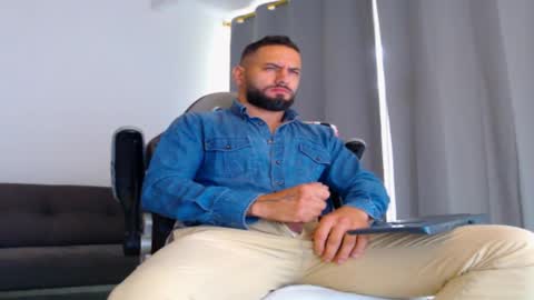 oliver online show from 10.22.25