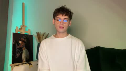 Snapshot of oliverlawrence chatting on 06.10.26 oliverlawrence online show from 06.10.26