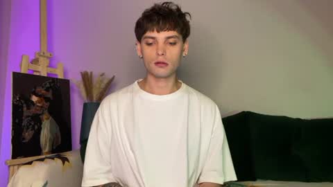 Snapshot of oliverlawrence chatting on 06.11.26 oliverlawrence online show from 06.11.26