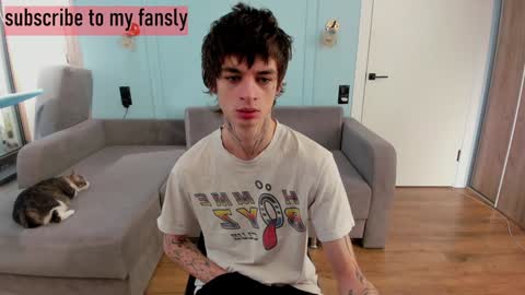 Snapshot of oliverrgroove chatting on 01.02.25 oliverrgroove online show from 01.02.25