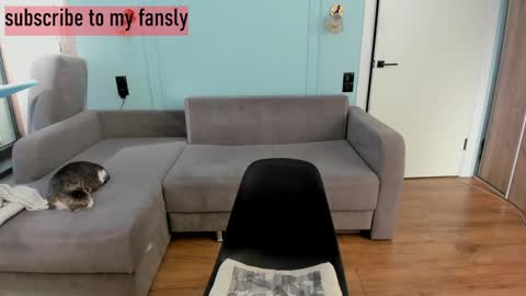 Snapshot of oliverrgroove chatting on 01.03.25 oliverrgroove online show from 01.03.25