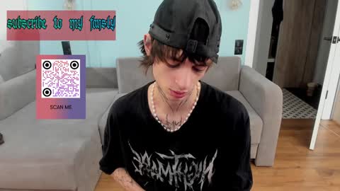 Snapshot of oliverrgroove chatting on 01.31.25 oliverrgroove online show from 01.31.25