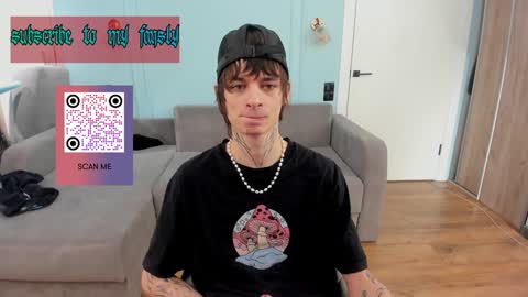 Snapshot of oliverrgroove chatting on 02.04.25 oliverrgroove online show from 02.04.25