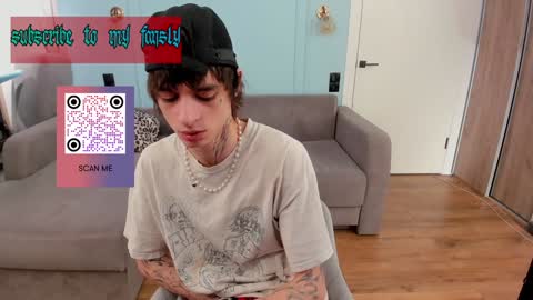 Snapshot of oliverrgroove chatting on 02.06.25 oliverrgroove online show from 02.06.25