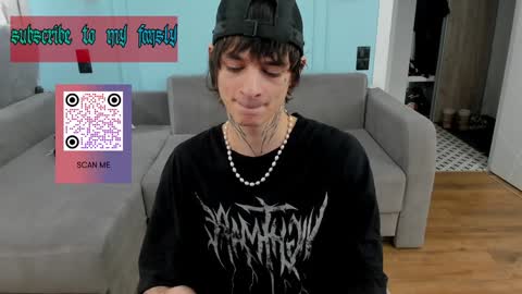 Snapshot of oliverrgroove chatting on 02.08.25 oliverrgroove online show from 02.08.25