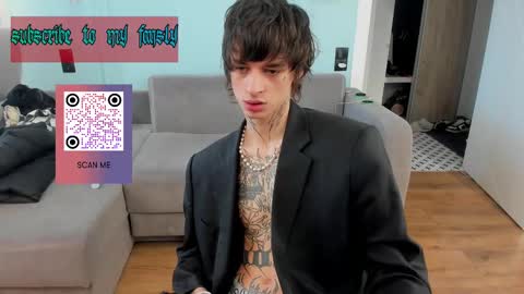 Snapshot of oliverrgroove chatting on 02.21.25 oliverrgroove online show from 02.21.25