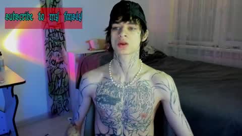 Snapshot of oliverrgroove chatting on 03.04.25 oliverrgroove online show from 03.04.25