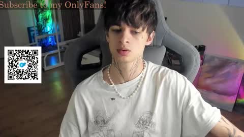 Snapshot of oliverrgroove chatting on 09.20.25 oliverrgroove online show from 09.20.25