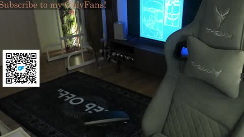 Snapshot of oliverrgroove chatting on 10.17.25 oliverrgroove online show from 10.17.25