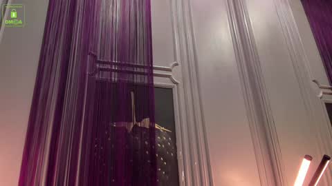 Snapshot of oliversport chatting on 12.20.24 OliverSport online show from 12.20.24