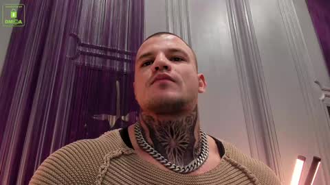 Snapshot of oliversport chatting on 12.21.24 OliverSport online show from 12.21.24