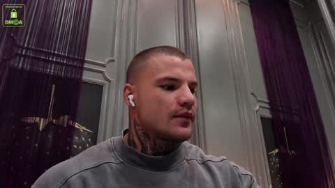 Snapshot of oliversport chatting on 12.29.24 OliverSport online show from 12.29.24