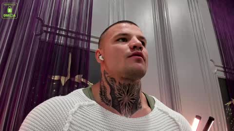 Snapshot of oliversport chatting on 01.04.25 OliverSport online show from 01.04.25