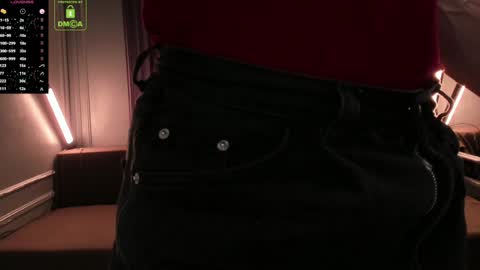 Snapshot of oliversport chatting on 01.05.25 OliverSport online show from 01.05.25