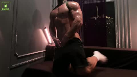 Snapshot of oliversport chatting on 02.19.25 OliverSport online show from 02.19.25